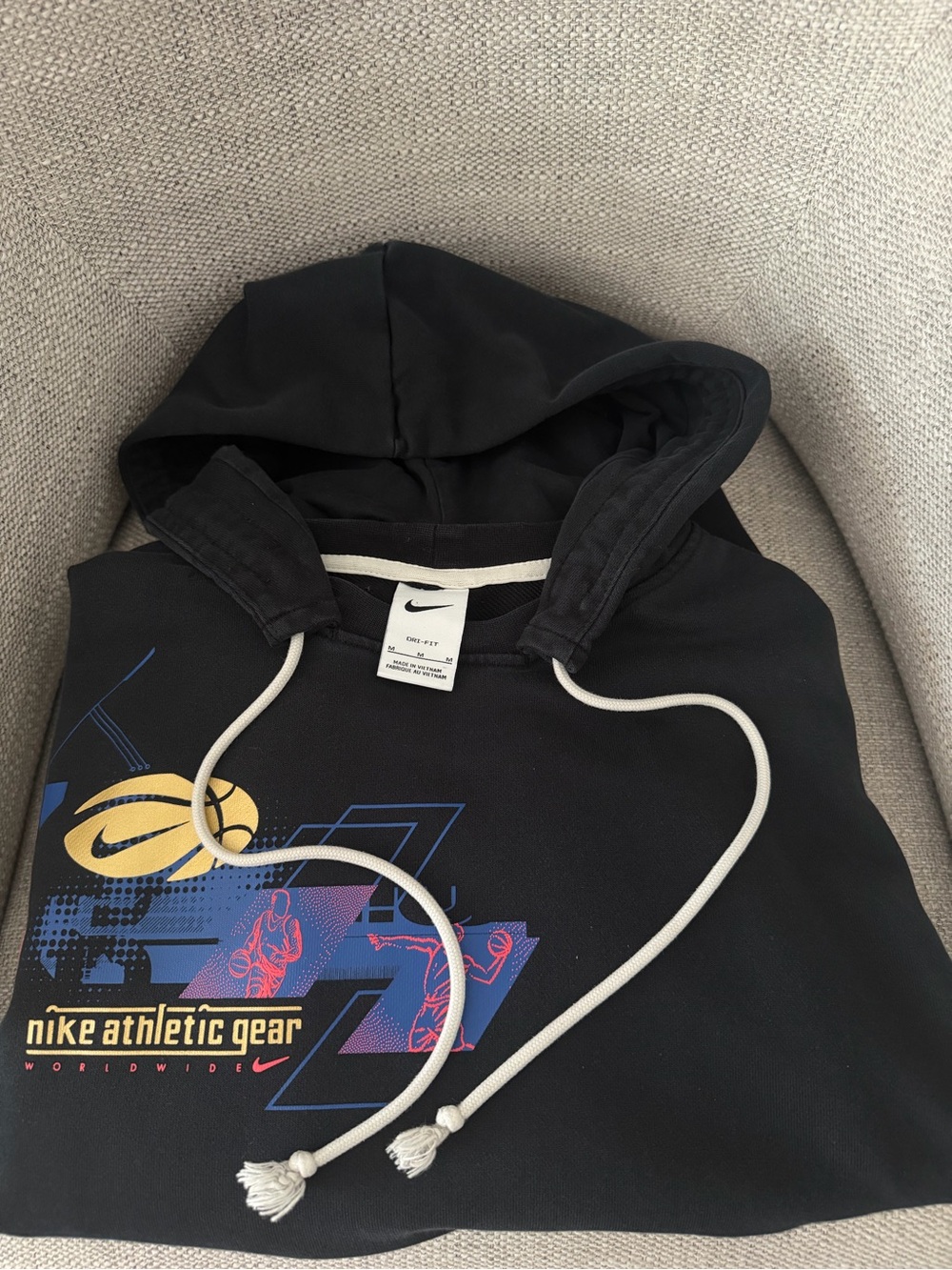 Nike Men’s Black hoodie - Standard Issue